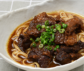 牛すじとろ煮カレーうどん